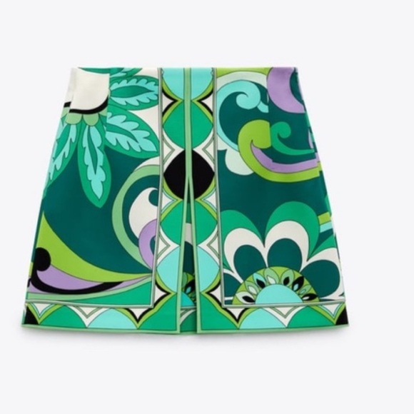 Zara Green Printed Mini Skirt – Size Small (Brand New, No Tag) - Picture 1 of 12